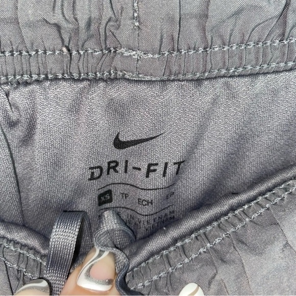 Nike Gunsmoke Heather Tempo Running Shorts - Picture 6 of 7